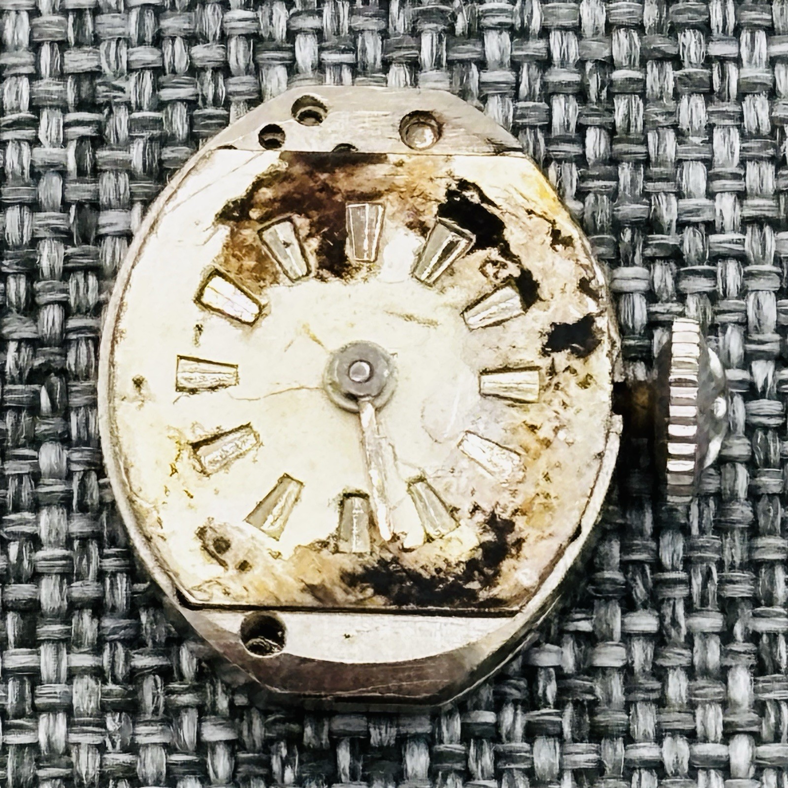 Vintage Wittnauer Genieve 17 Jewel Mechanical Movement 4D3 Swiss PARTS REPAIR