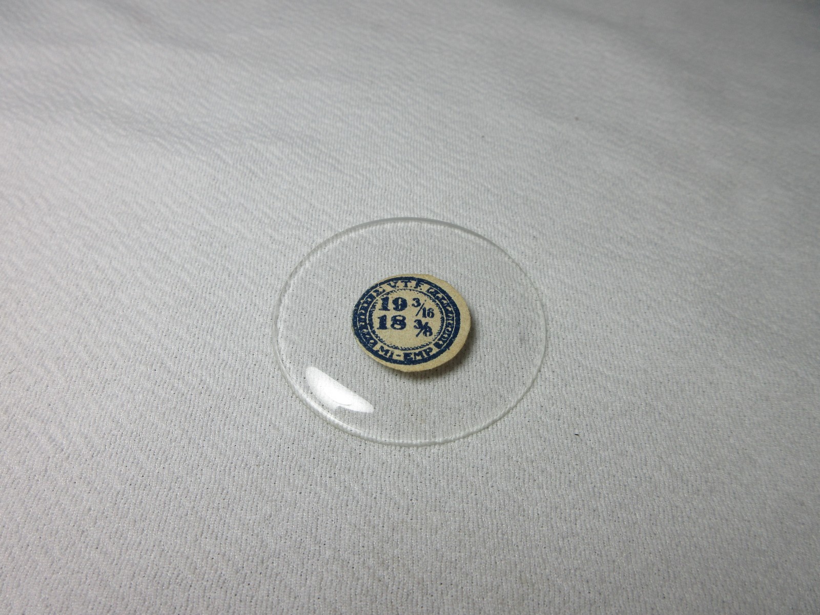 GLASS POCKET WATCH CRYSTAL WATCHMAKER SIZE 19 3/16 MI EMP REPLACEMENT PART #T19