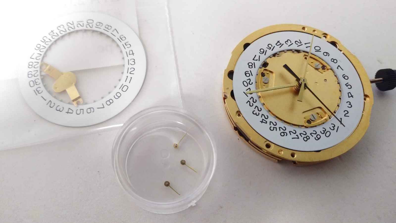 ETA 251.262, date at 3 o’clock, 27 Jewels, for watch repair with hands