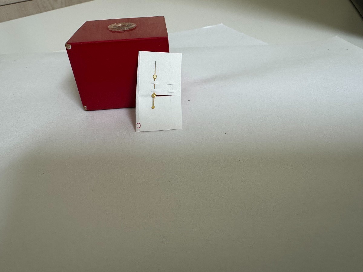 NOS Genuine ROLEX 410-16718-80 GMT-MASTER II Yellow gold seconds hand