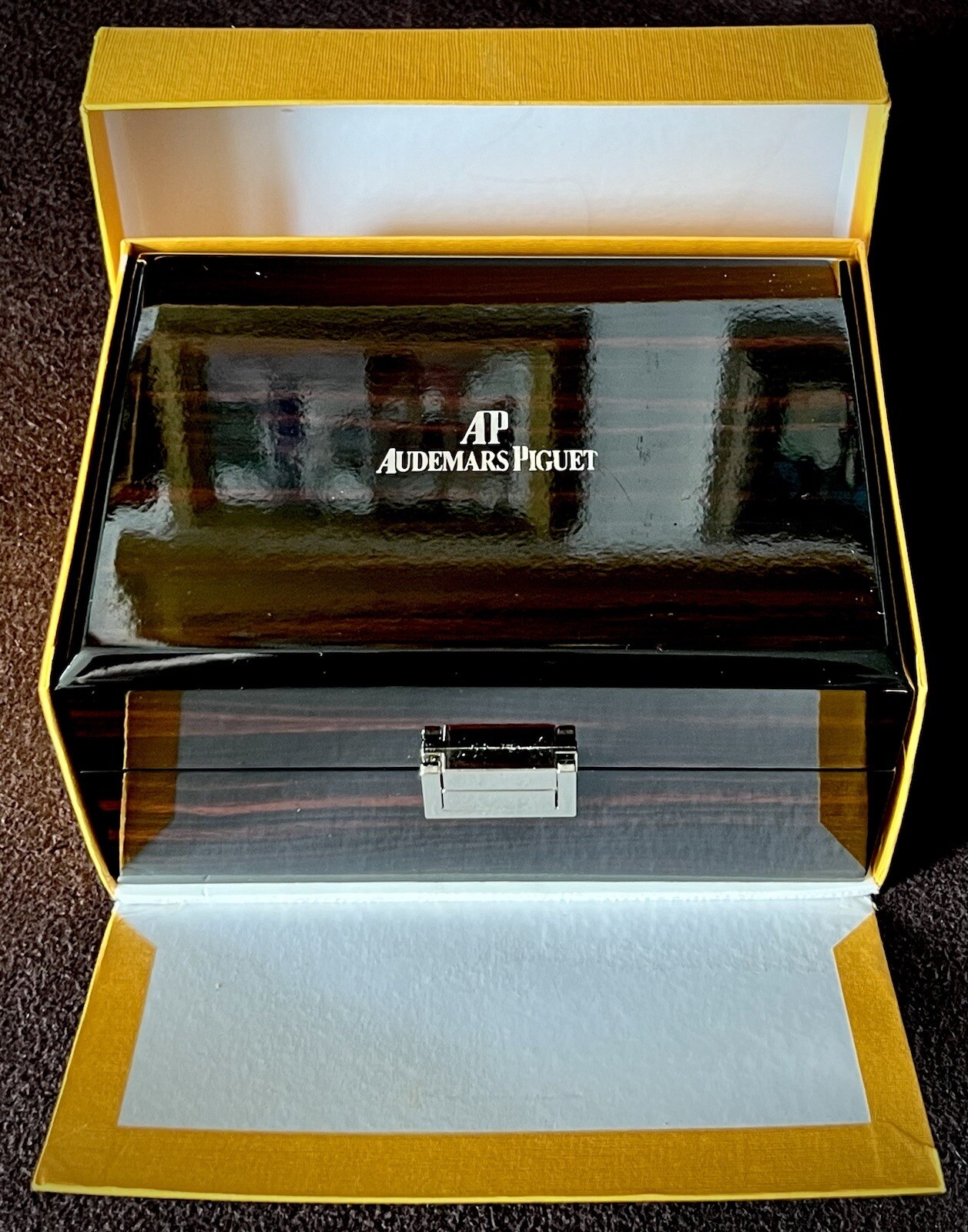 Original Swiss “Audemars Piguet” Walnut Watch Case & Outer Box (8”x6”x 6”, 935g)