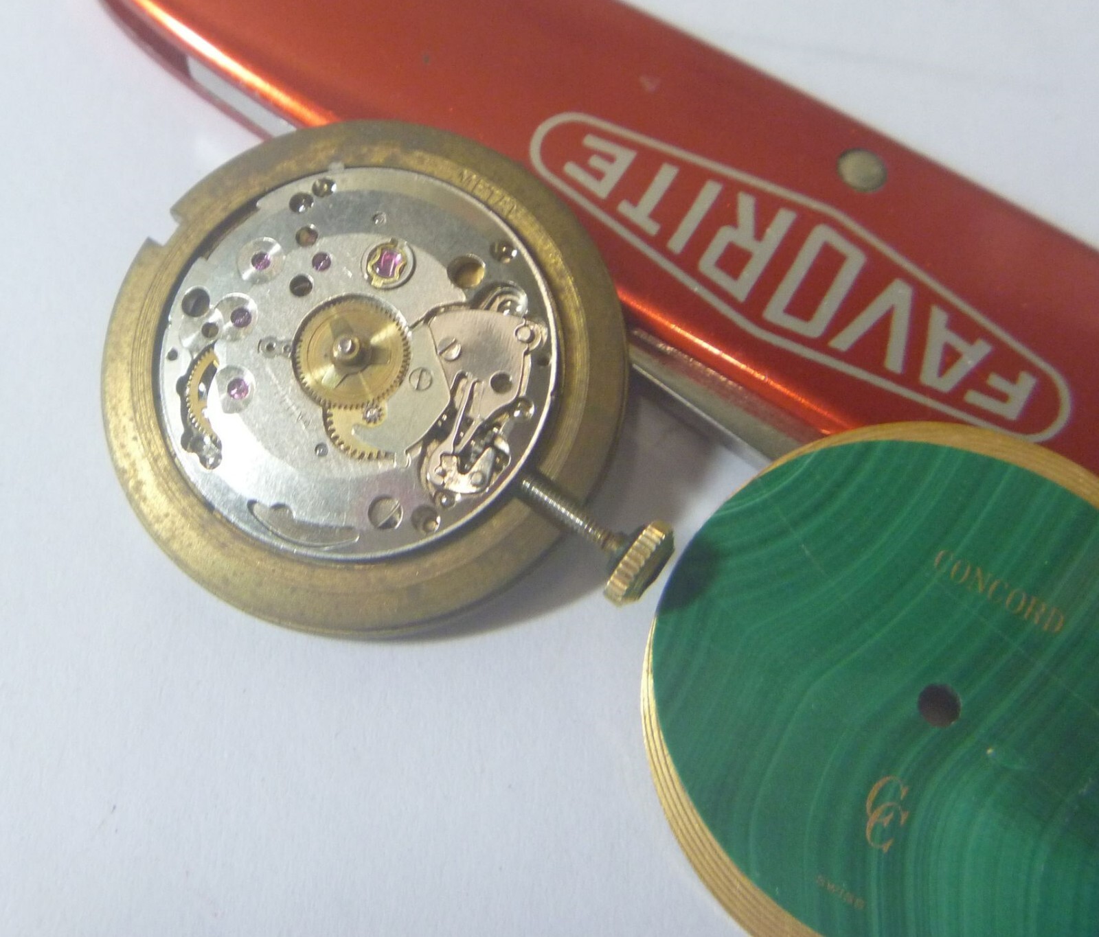 1970s Concord 17 Jewels Swiss Cal 33 7 ¾ Lignes Movement, Dmgd Green Dial- RUNS!