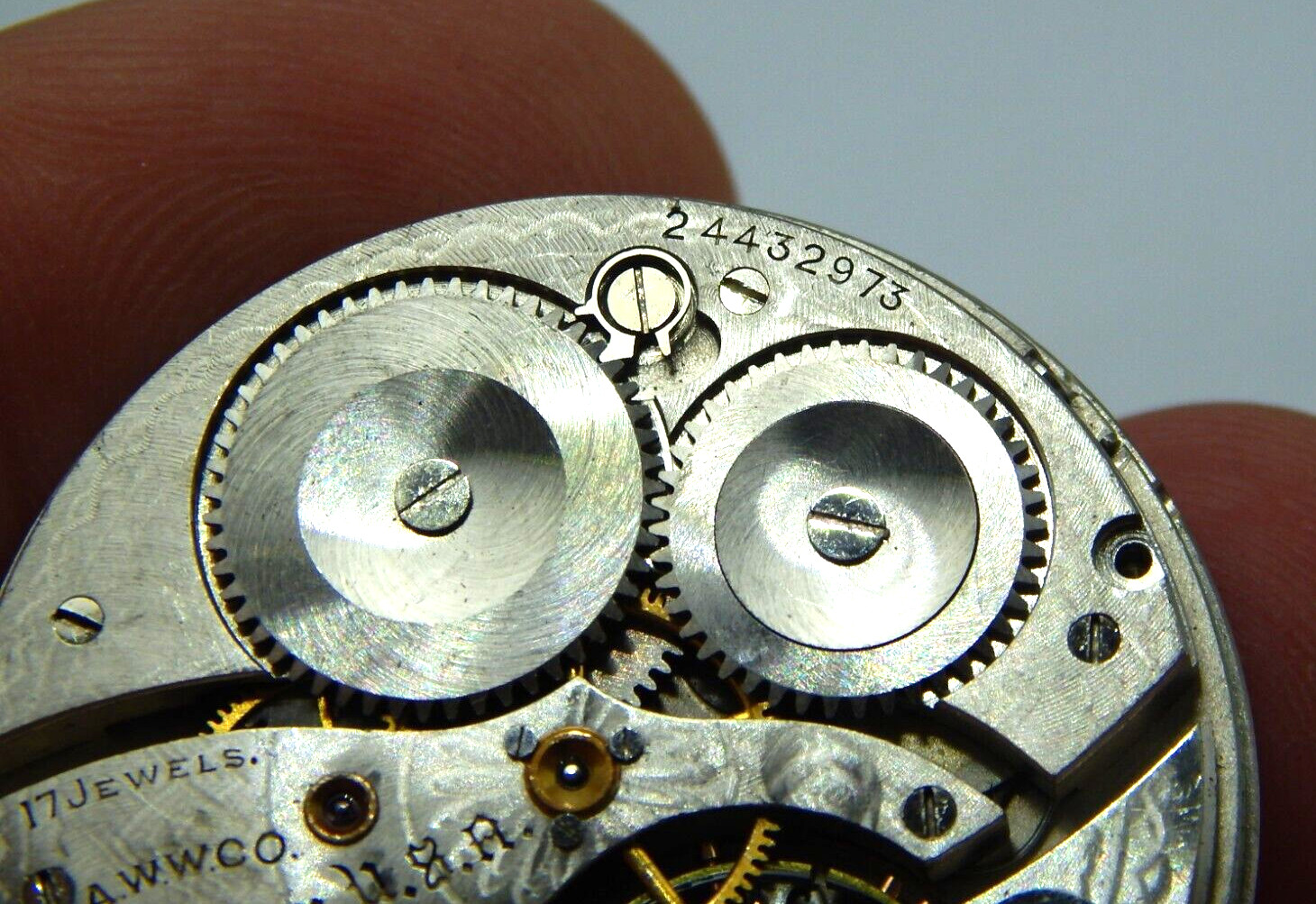 Antique Pocket watch movement Waltham Grade 1235 1924 Col B model 12S 17 jewel