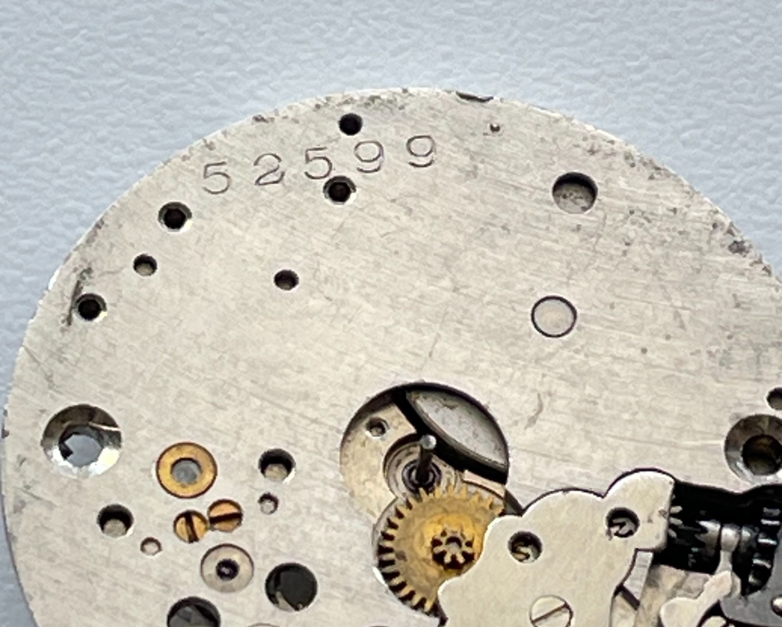 ILLINOIS 607A 17 Jewels Watch Movement 25mm Size For Parts Repair Vintage