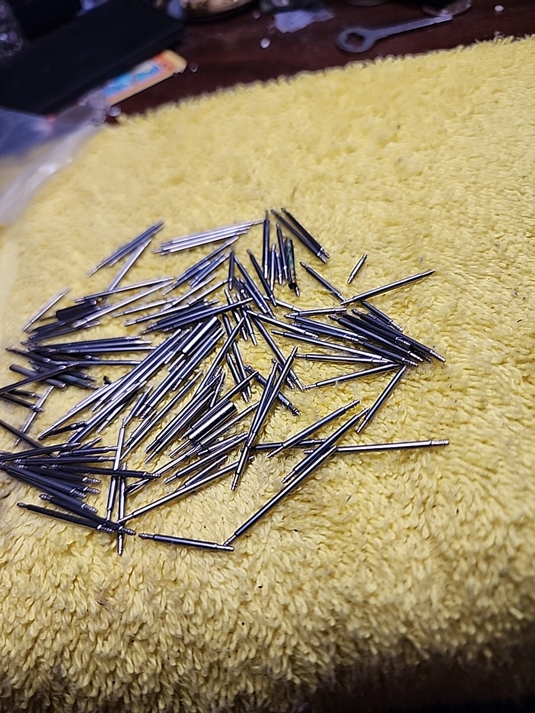 Vintage HUGE Variety LOT of 120+ Wrist Watch Spring Bars Varying Sizes Ages