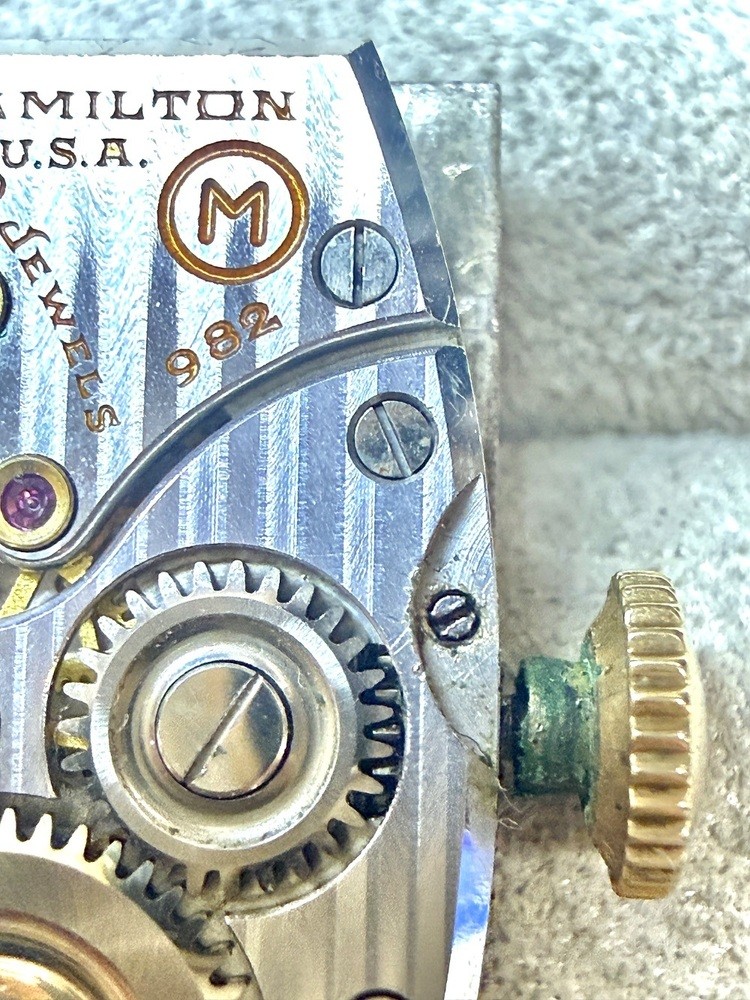 ORIGINAL HAMILTON MANUAL WIND 19J 982 MOVEMENT VINTAGE AS IS