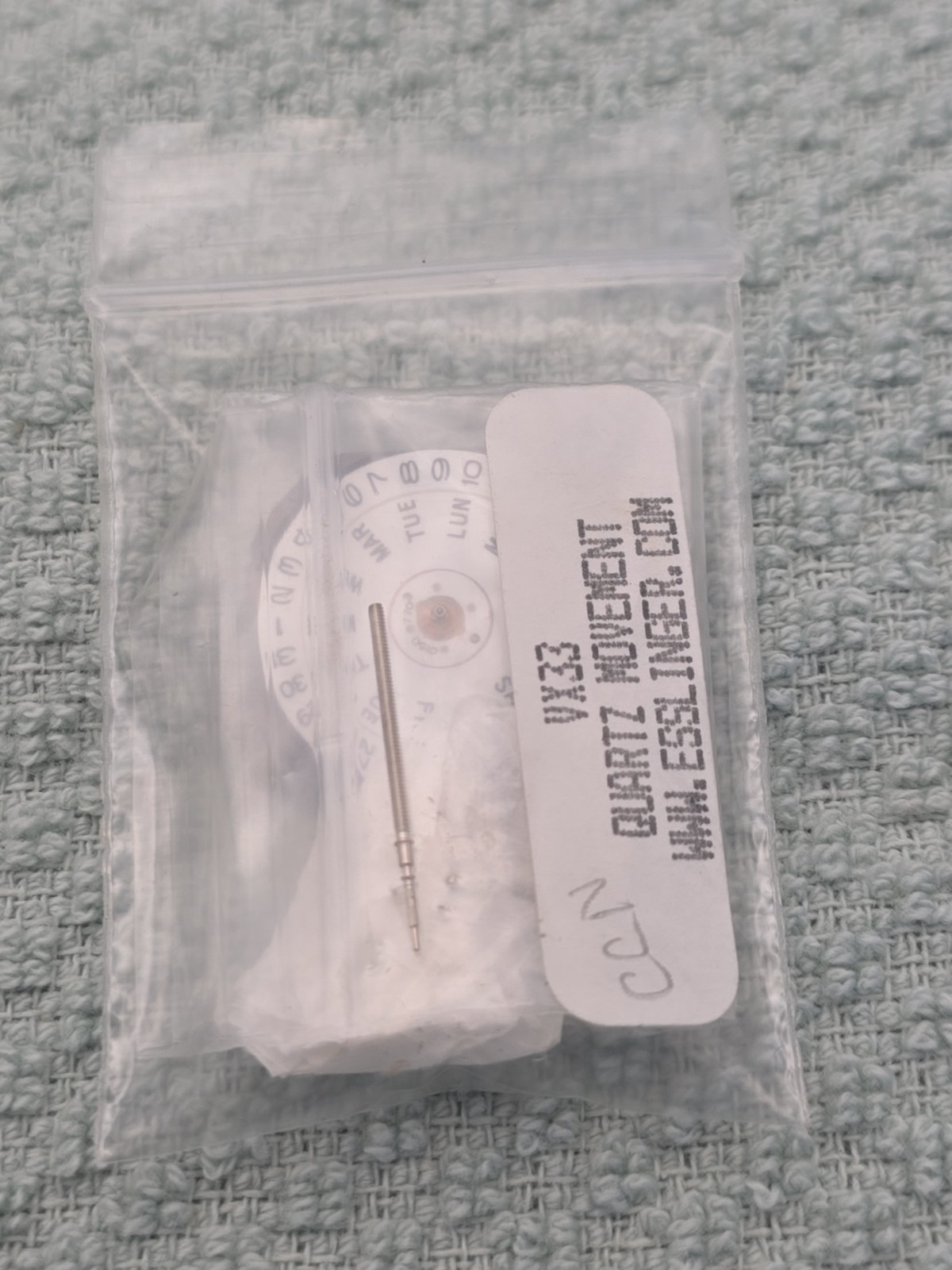 Epson Japan 3 Hand Quartz Watch Movement VX33 Day And Date