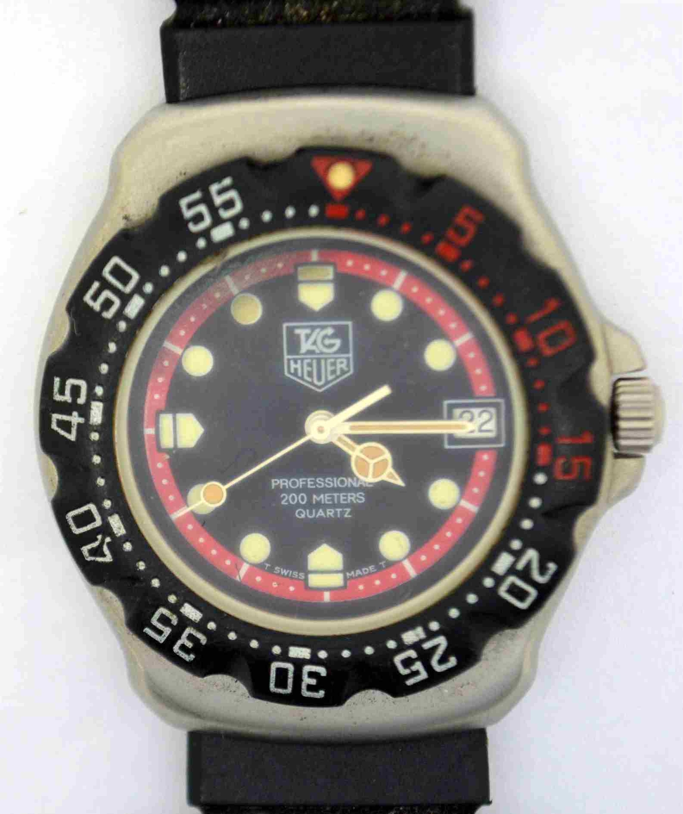 TAG HEUER Professional 200 Meters QUARTZ Wristwatch. Ref: 374.513
