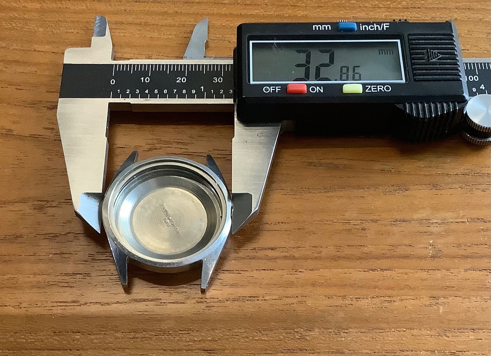 Vintage Croton Stainless Steel Screwback 33mm Case 48S 79421 – Inner Dia. 28mm