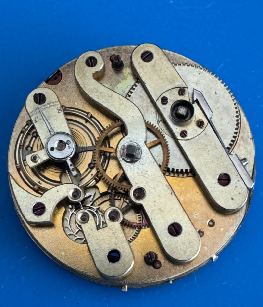 VINTAGE 38.5MM SWISS POCKET WATCH MOVEMENT NOT RUNNING KEY WIND/ SET FOR PARTS