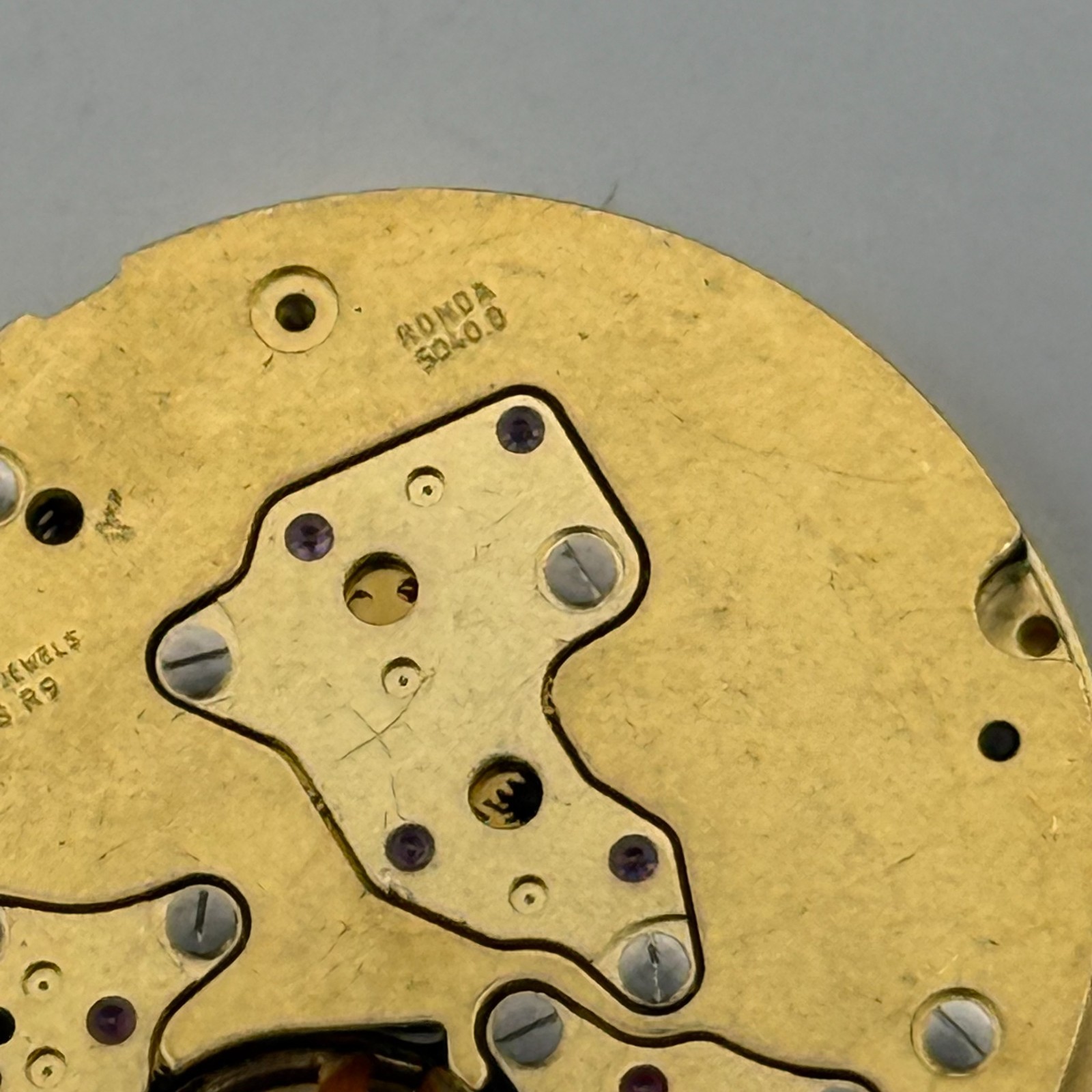 Ronda 5040.D Watch Movement Quartz Date 13 Jewels Swiss R9 Parts Repair 28.5mm
