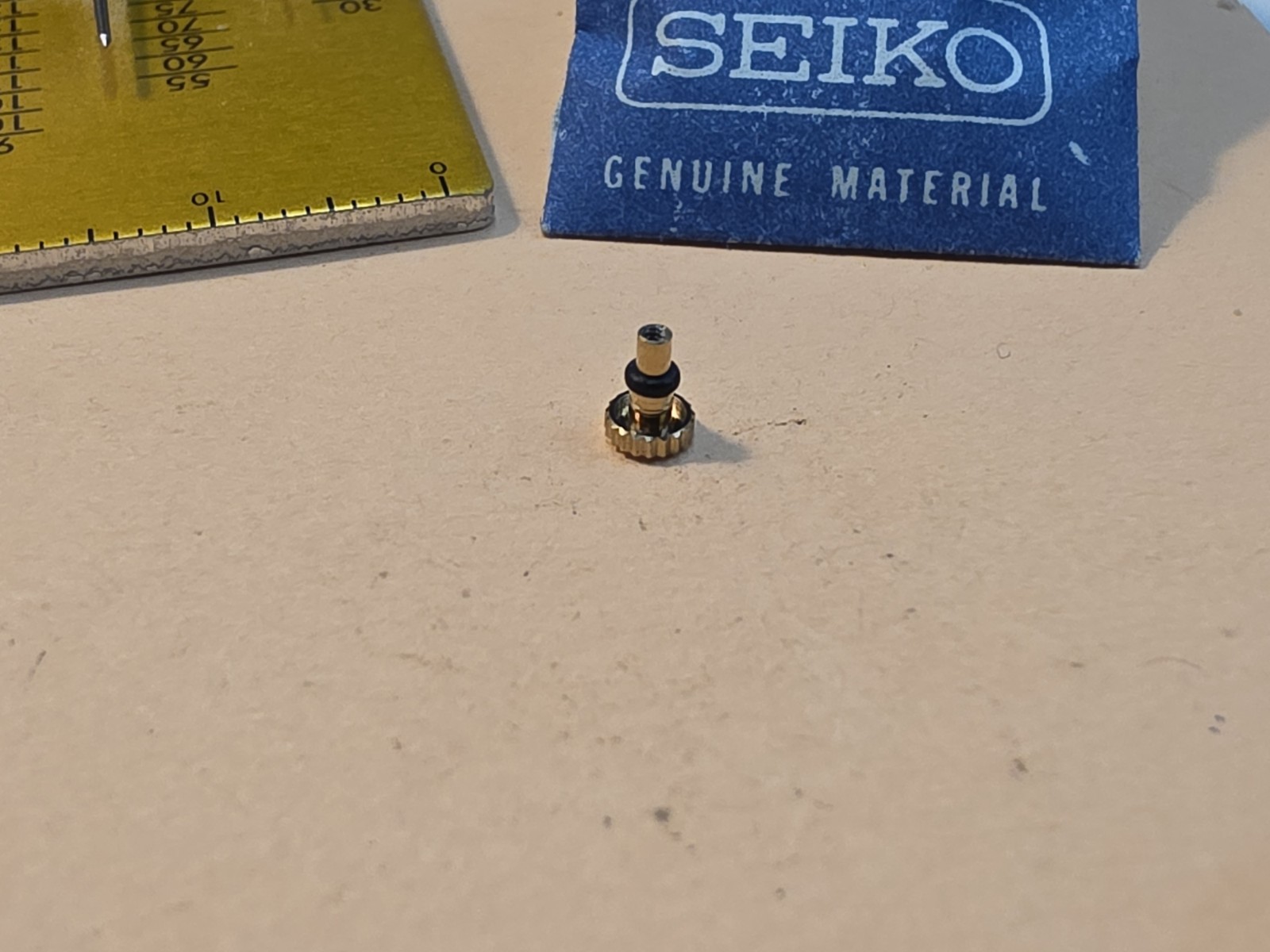 NOS Seiko 3.44 Yellow Crown PN 35M03NG For Cases As Shown