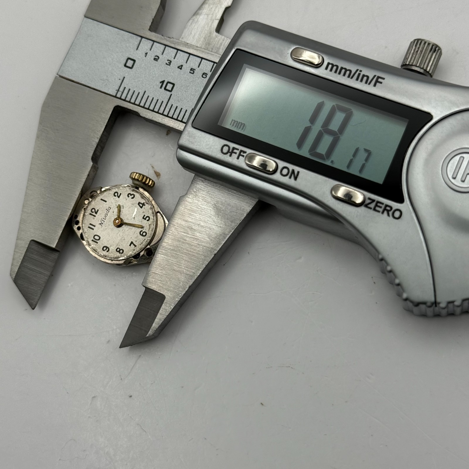 FHF 69-21 Watch Movement Nivada Swiss 17 Jewels Manual Wind Parts Repair 15.3mm