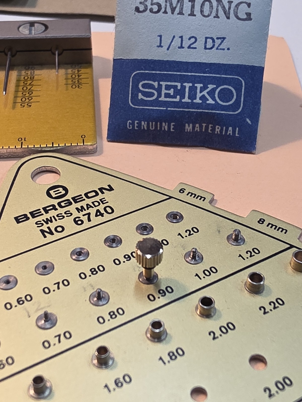 NOS Seiko 3.40 Yellow Crown PN 35M10NG For Cases As Shown