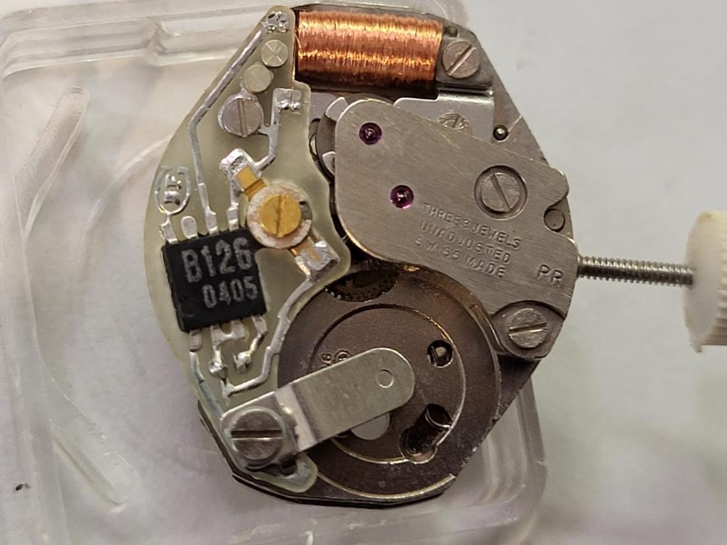 Vintage BF Cal.915 NOS Quartz movement, from service center.