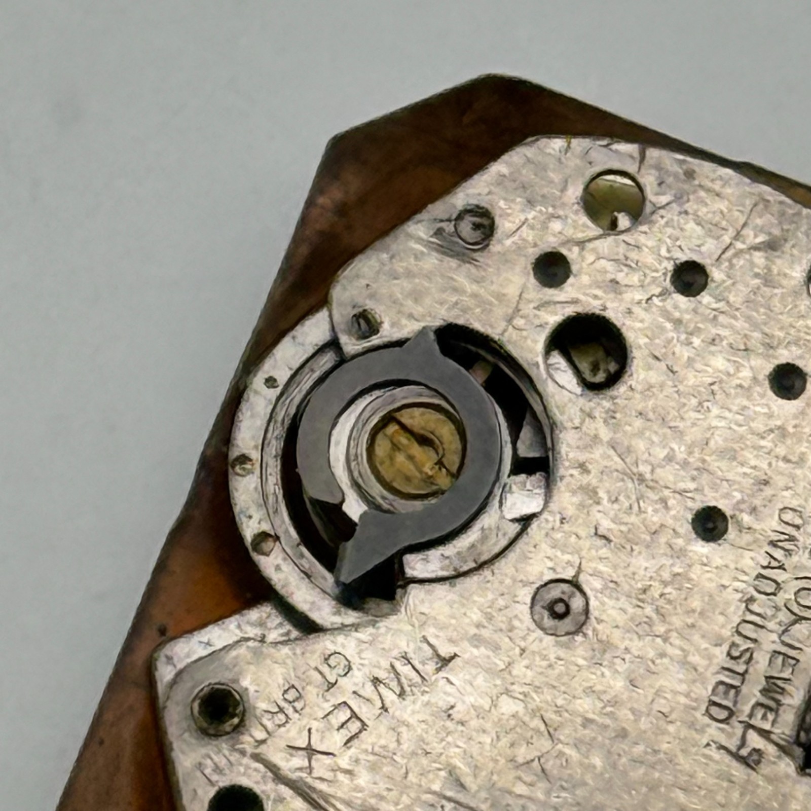 Timex 482 Watch Movement Great Britain 0 Jewel Manual Wind Parts Repair 18.1mm