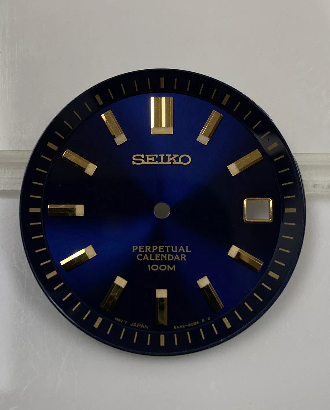 Original NOS Seiko Perpetual Calendar 6A32-00B8 Navy Blue/Gold Stick 30.5mm Dial