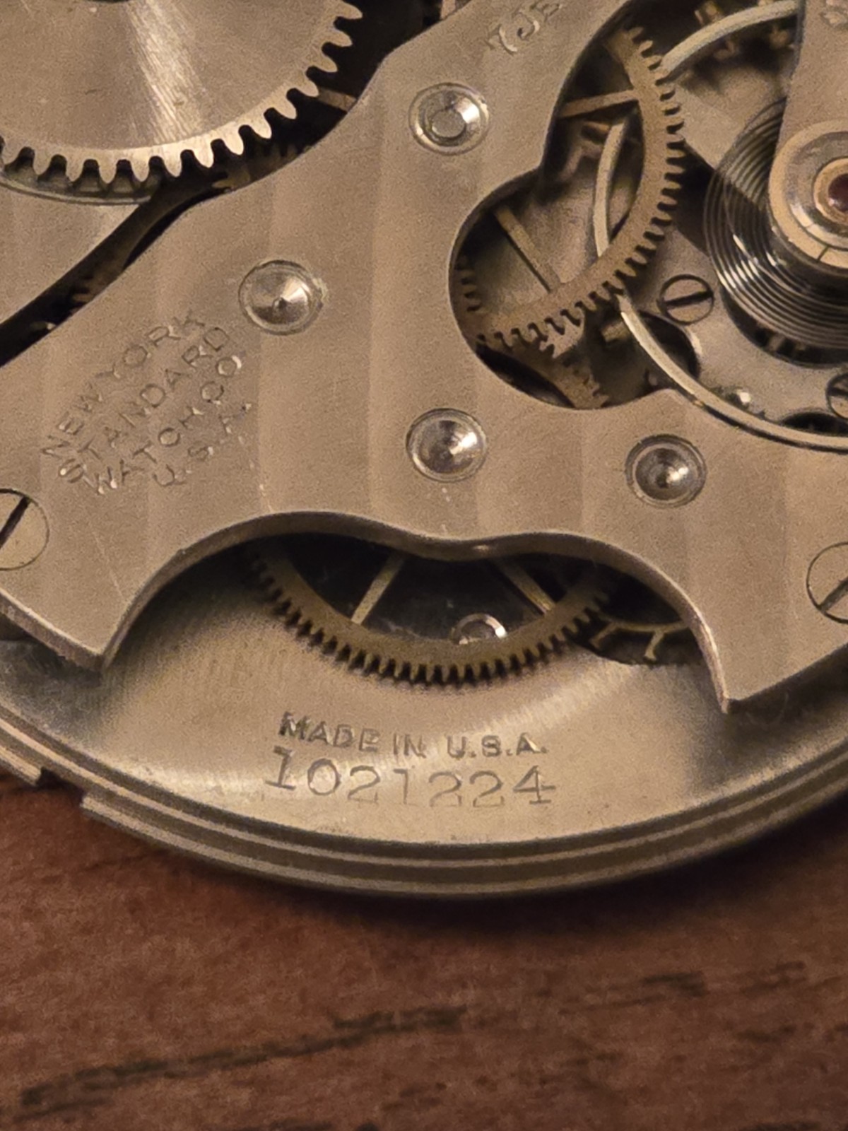 VINTAGE NEW YORK STANDARD WATCH CO. POCKET WATCH MOVEMENT