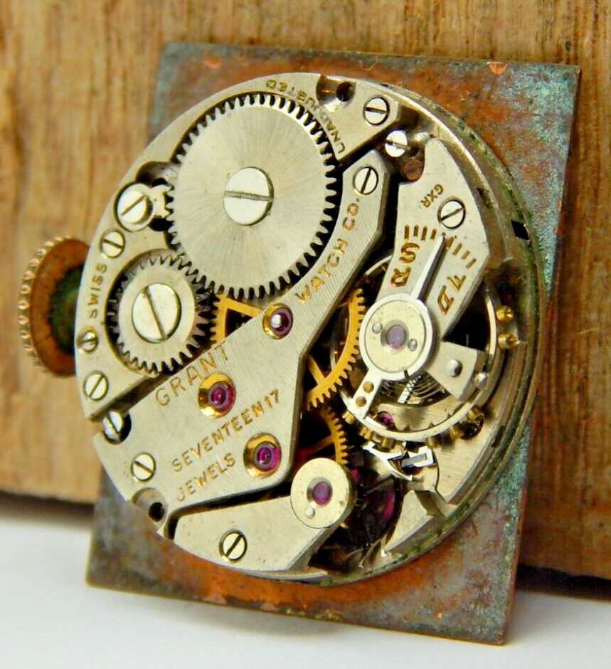 Vintage Grant 17 jewel men’s art deco wrist watch movement with gemmed dial