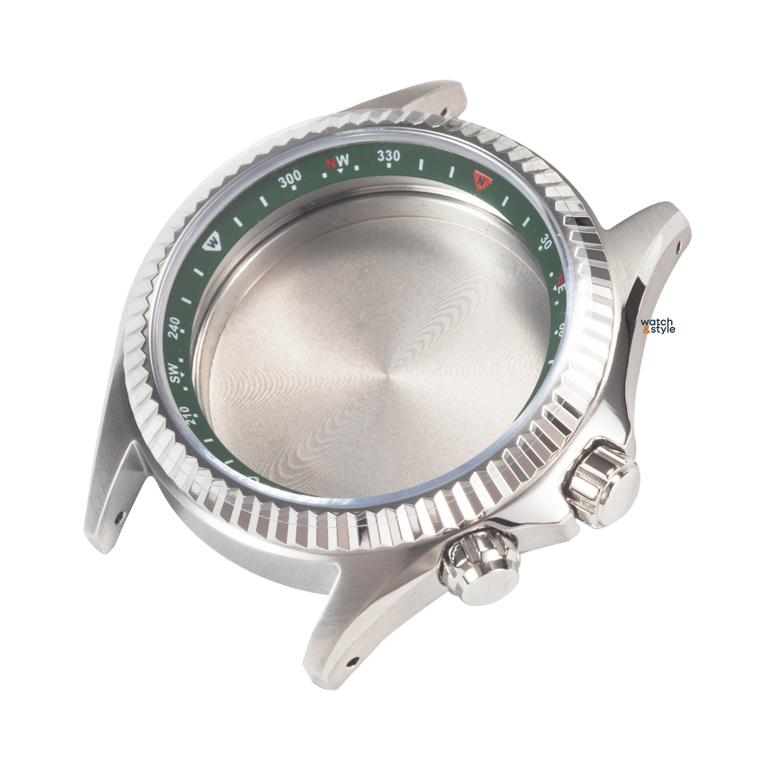 RC1698 Alpinist Style Case Green Chapter Ring – Fluted
