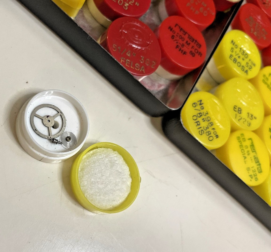 64× Vintage Watch Mainsprings Renata Progress ETA AS FHF in Tins