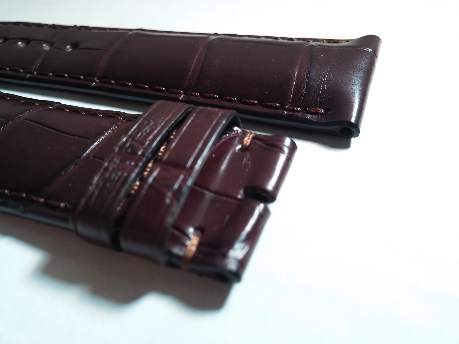 Montblanc band, 22/20mm Dark Brown, crocodile, NEW, lightly padded, brown stitch