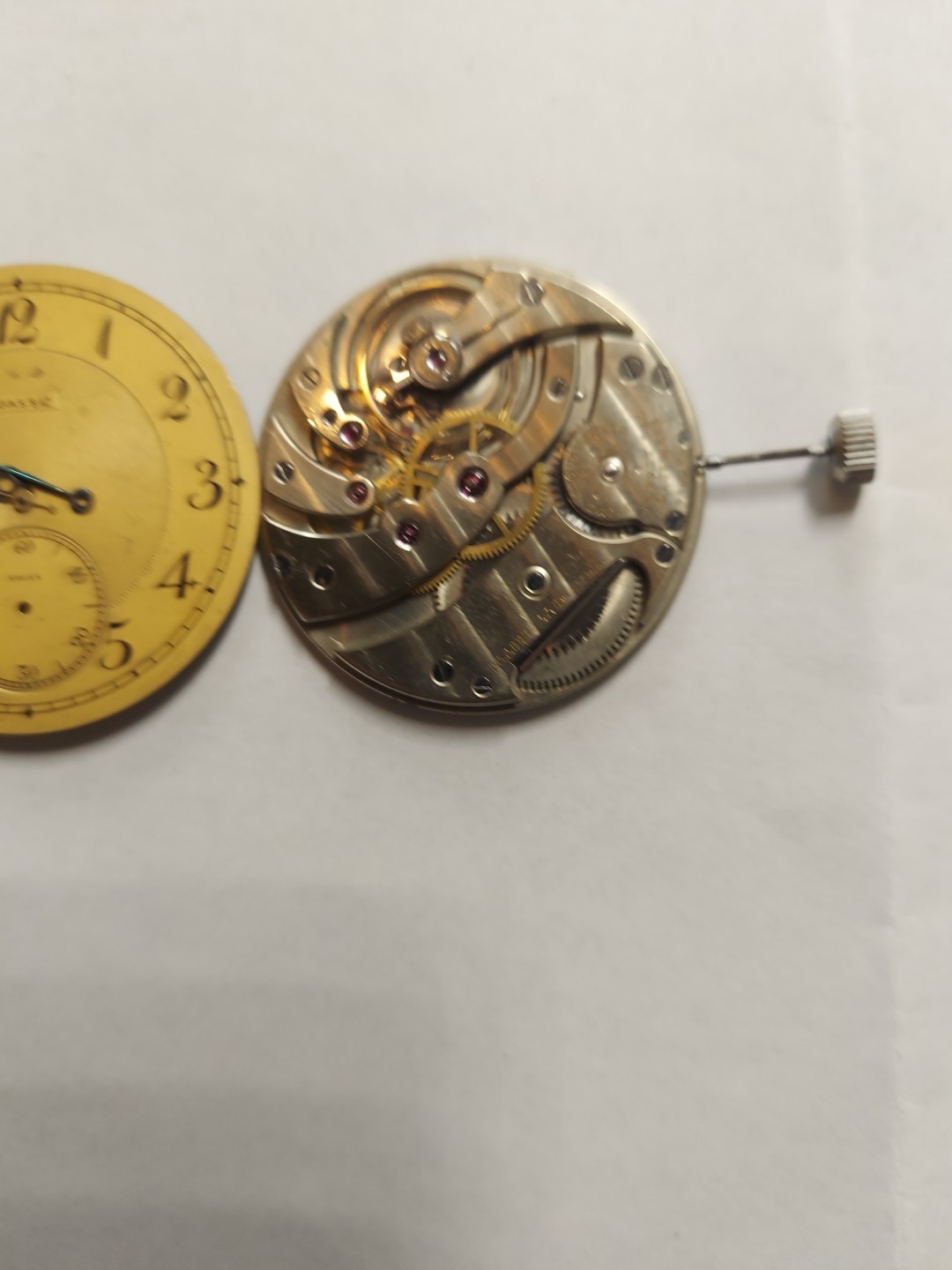 Agasiz Collectible P.W.Movement 21 Jewels 8 Adjusted Mens Dial Argent