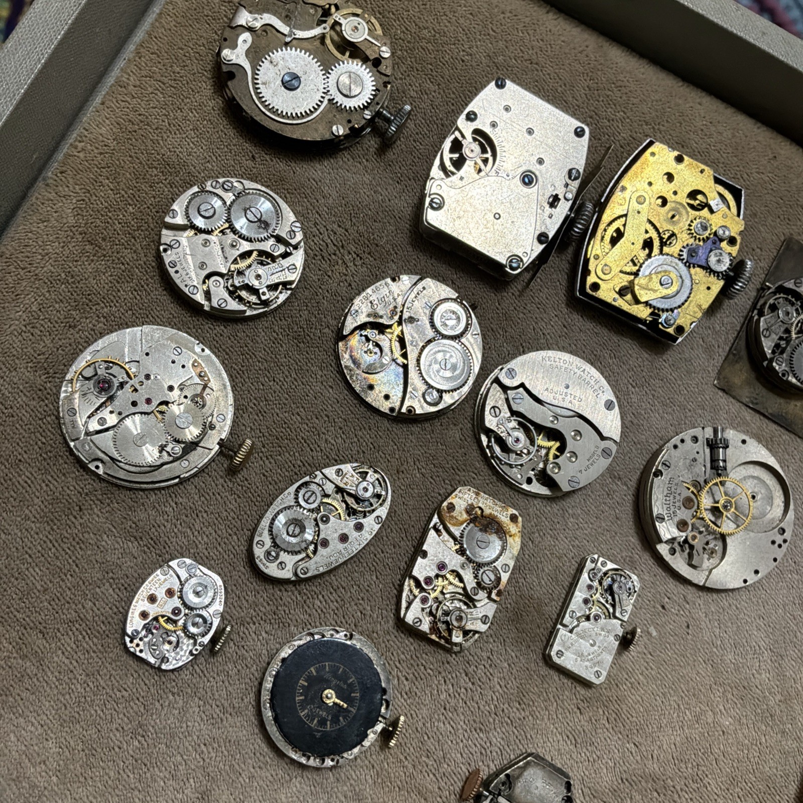 Lot of 15 VTG Wrist & Pocket Watch Movements For Parts or Repair