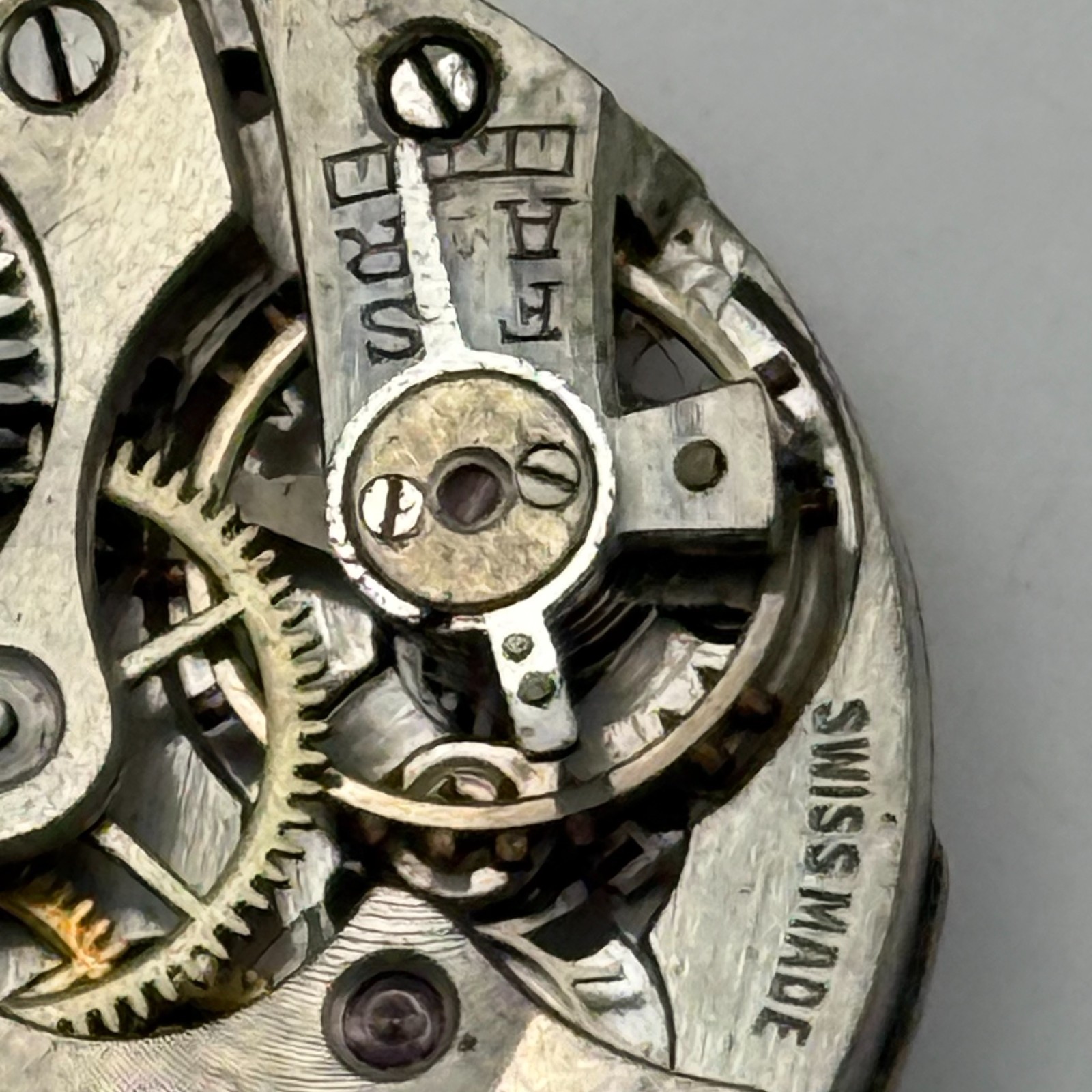 Herald Watch Movement Buser 15 Jewels 2 ADJ Swiss Vintage Parts Repair 23.2mm