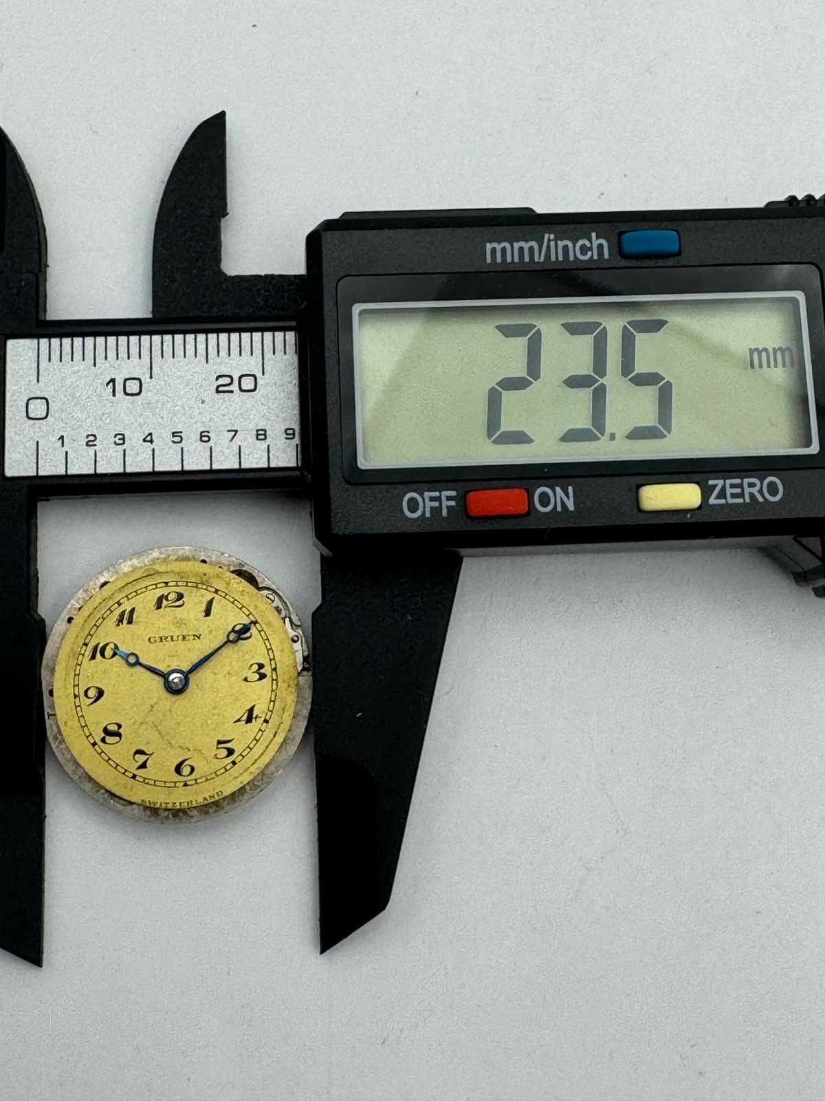 Lot Of 8 Mechanical Watch Movements For Parts Or Repair