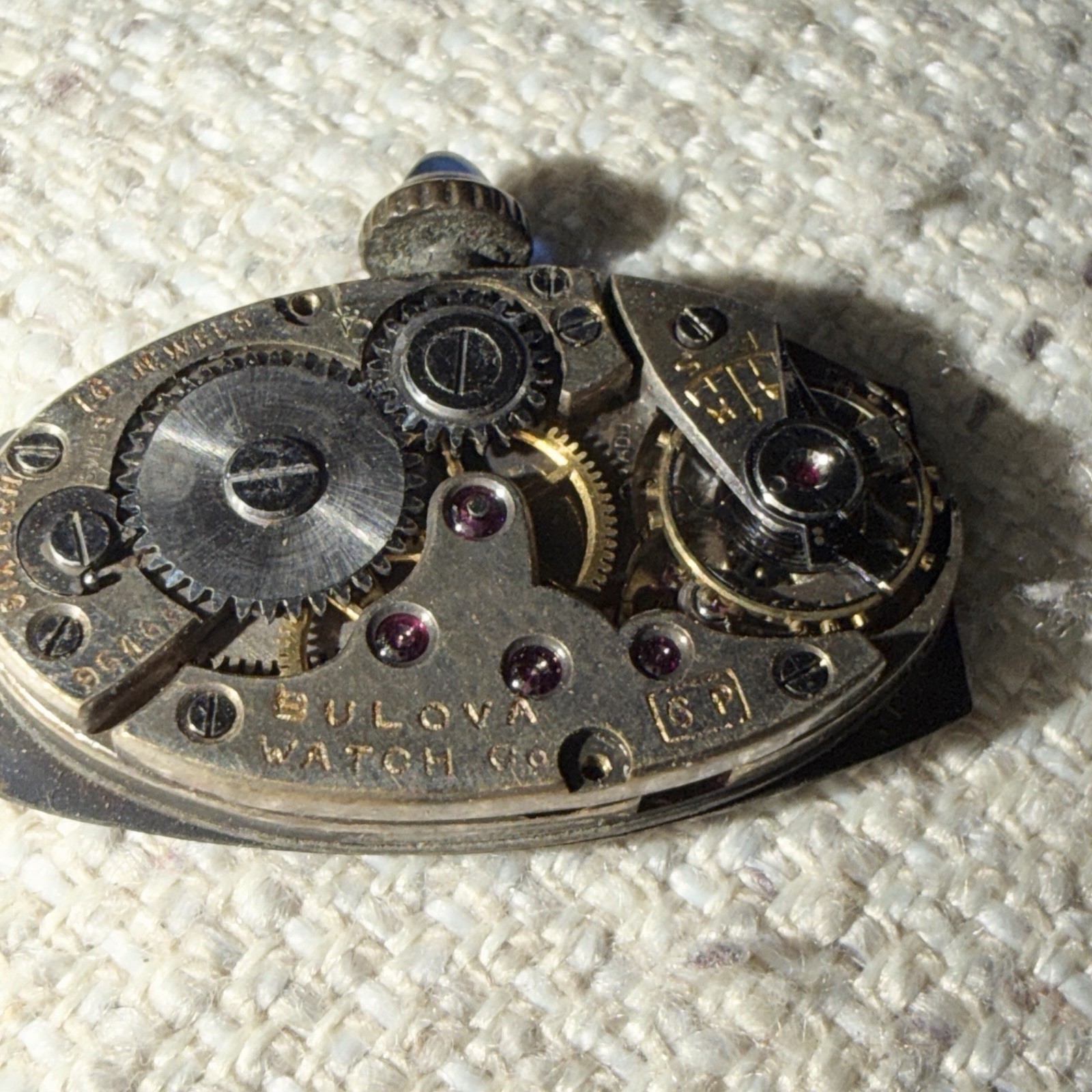 Vintage Bulova Watch Wind Up Movement FOR PARTS ONLY Collectible 9G466 16 Jewels