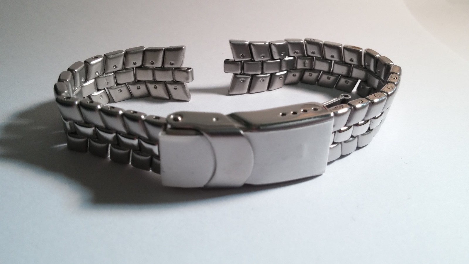Catamaran BAND Stainless Steel high quality Swiss made, 13.8mm-14mm at the watch