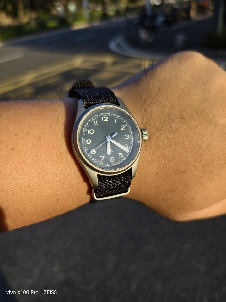 36mm Pilot Titanium VH31 Quartz Watch Sapphire 28.5mm Dial Green Luminous 10BAR