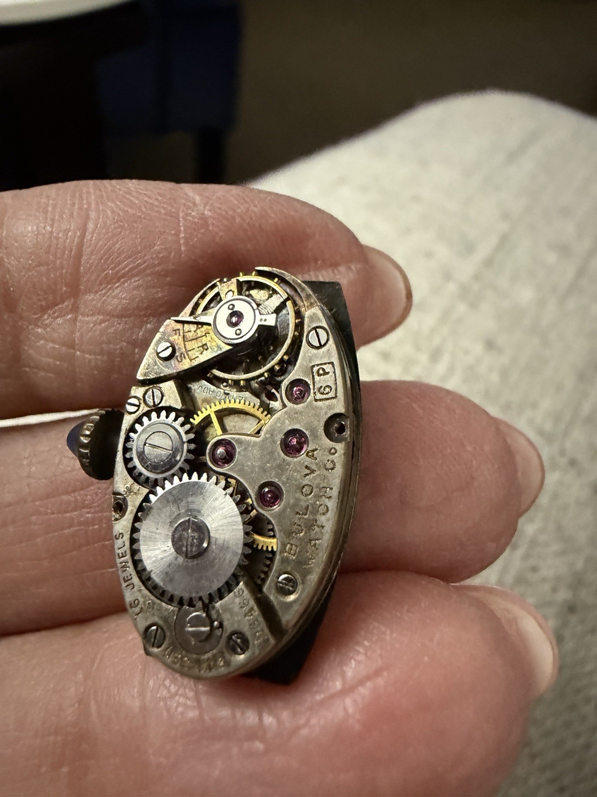Vintage Bulova Watch Wind Up Movement FOR PARTS ONLY Collectible 9G466 16 Jewels
