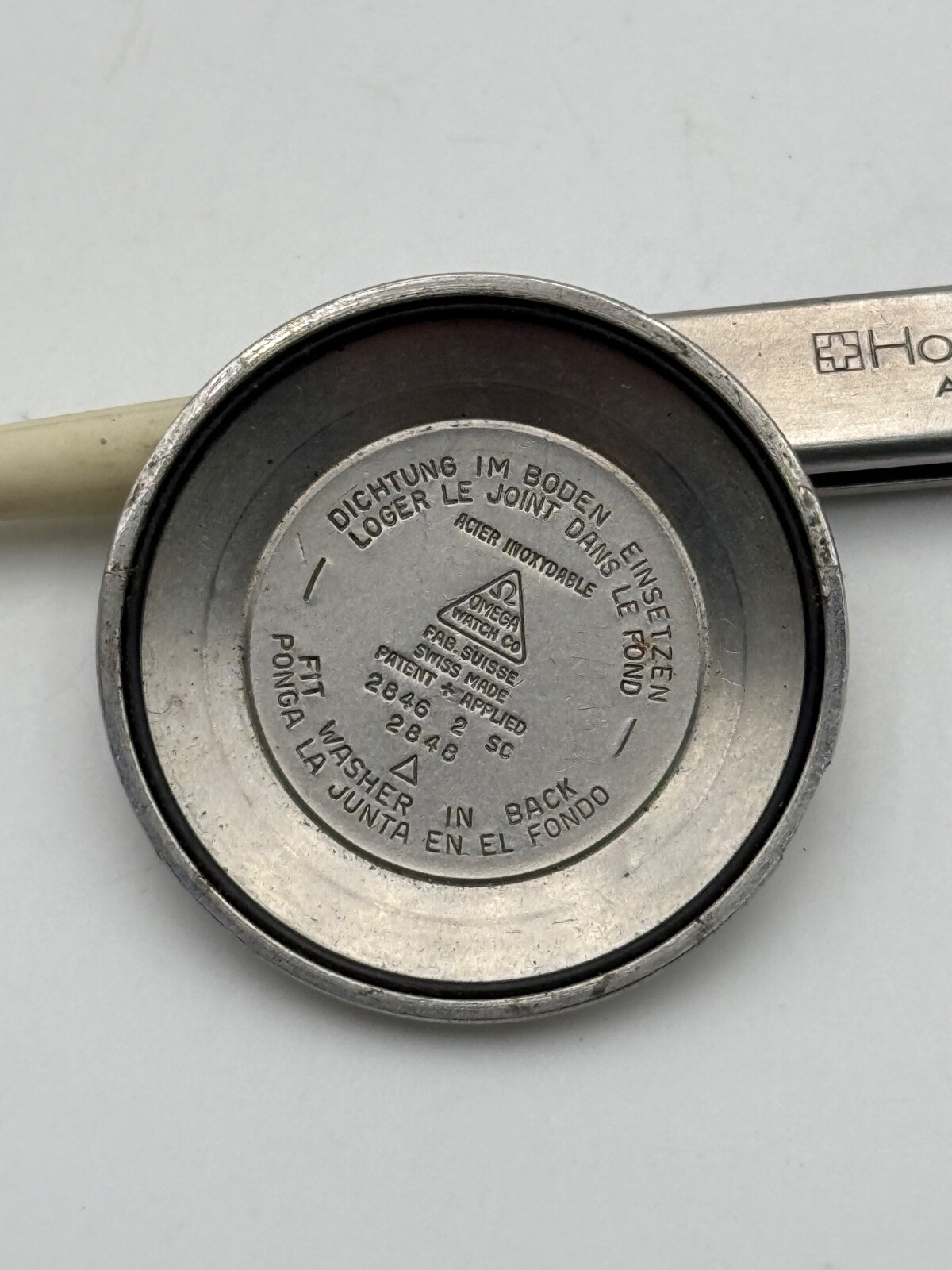 omega 2846-2 sc 2846 28.4mm bumper caseback hammer caseback