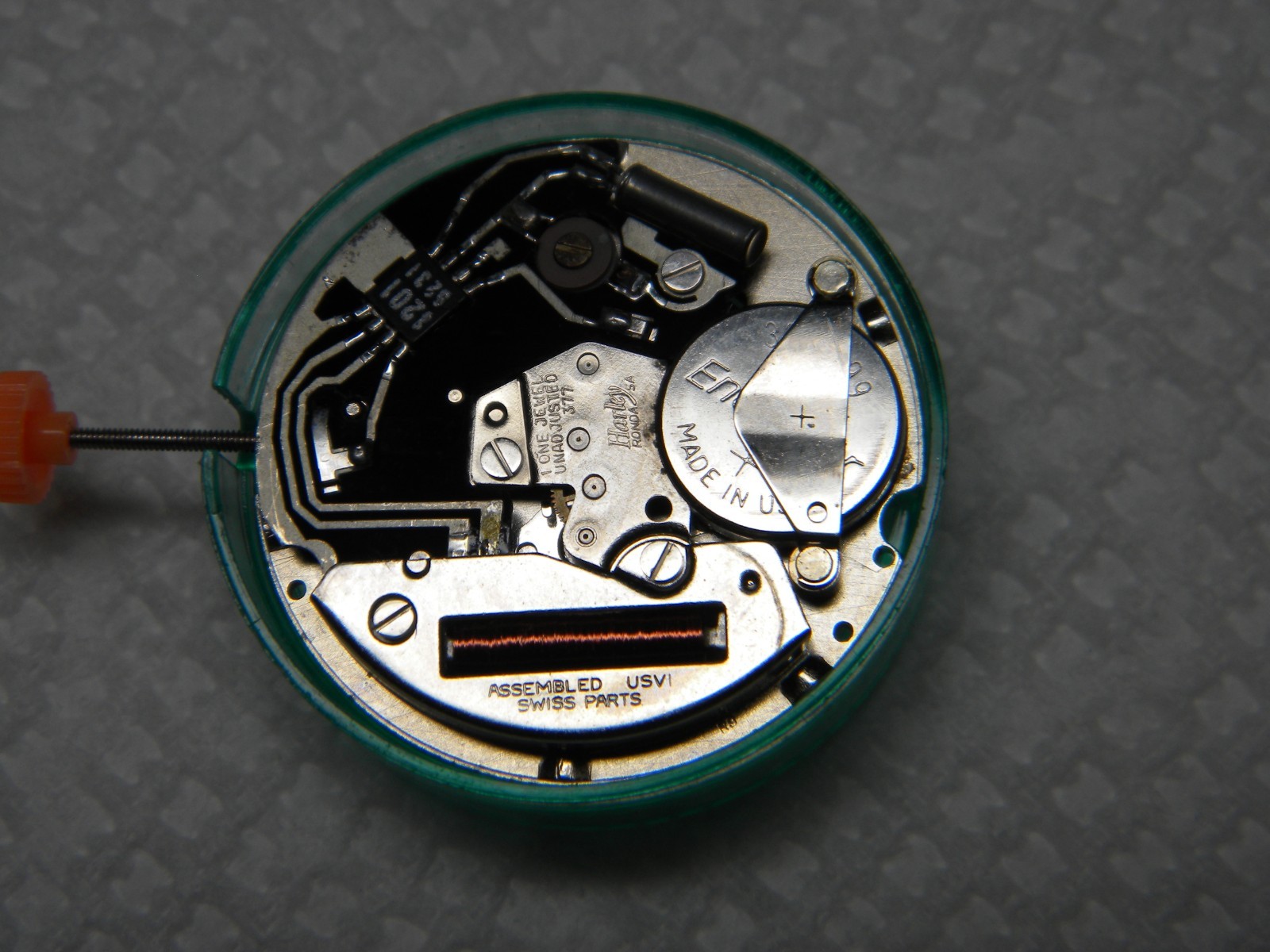 Harley Ronda 377 Quartz NOS Wrist Watch Movement with Day/Date Running for Parts