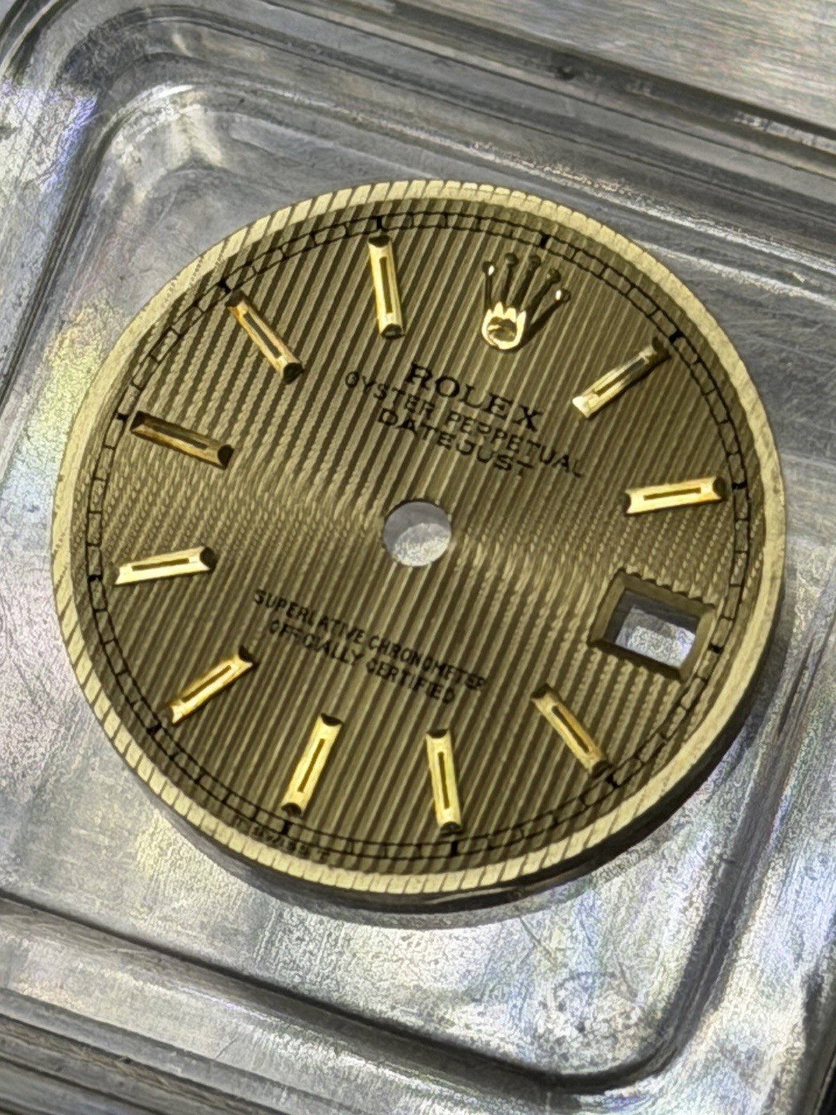 Rolex Ladies DateJust Tapestry Dial – 26mm Gold Stick Dial 19.8mm Diameter