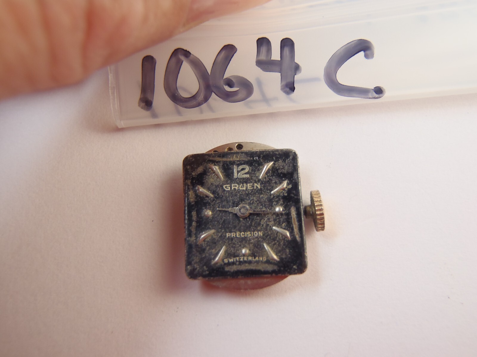 Gruen Precision 275 Watch Movement 17J Hand Winding for Repair or Parts