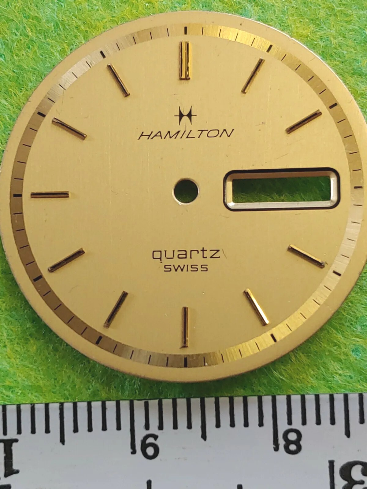 Hamilton Swiss Quartz Round Watch Dial Day Date