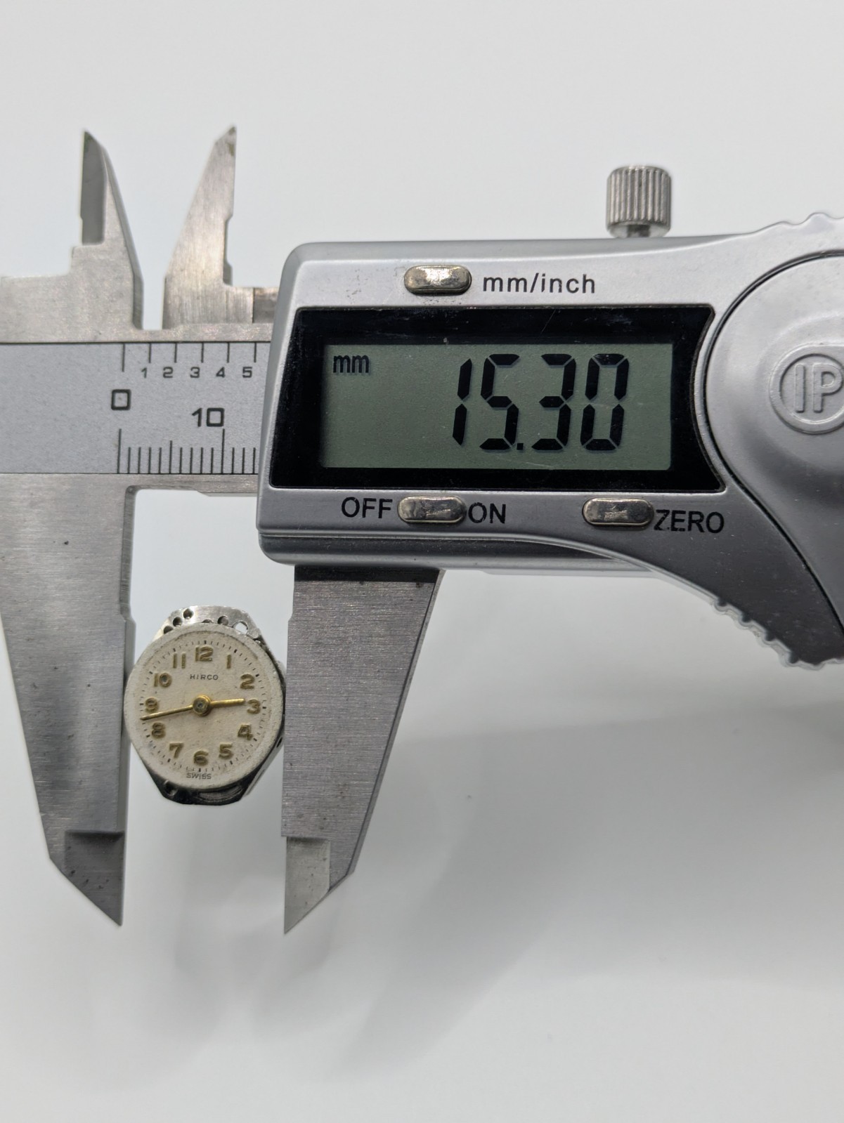 FHF 60 Hirco Manual Wind Watch Movement 15 Jewels Swiss Parts Repair 15.3mm