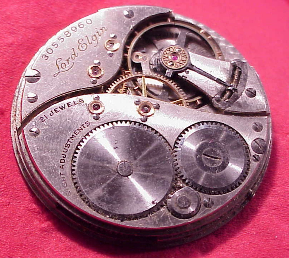 VINTAGE 12s LORD ELGIN 21J Pocket Watch Movement STREAMLINE 39MM BROKEN STAFF