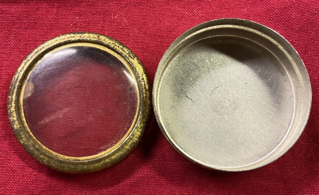 Old Vintage 1 1/2″ Pocket Watch Dust Protector Tin or Snuff Box? B22