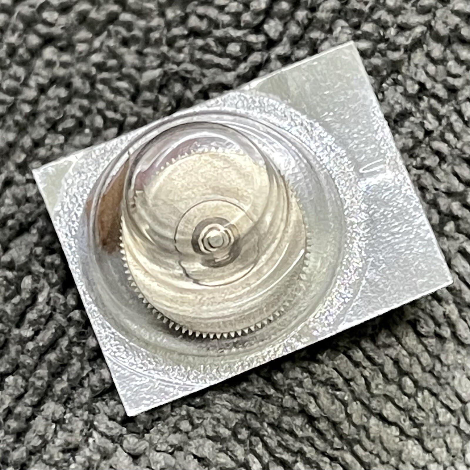 NOS COMPLETE BARREL WITH ARBOR & MAINSPRING FOR SEIKO 7015 7017 7018 / 201046