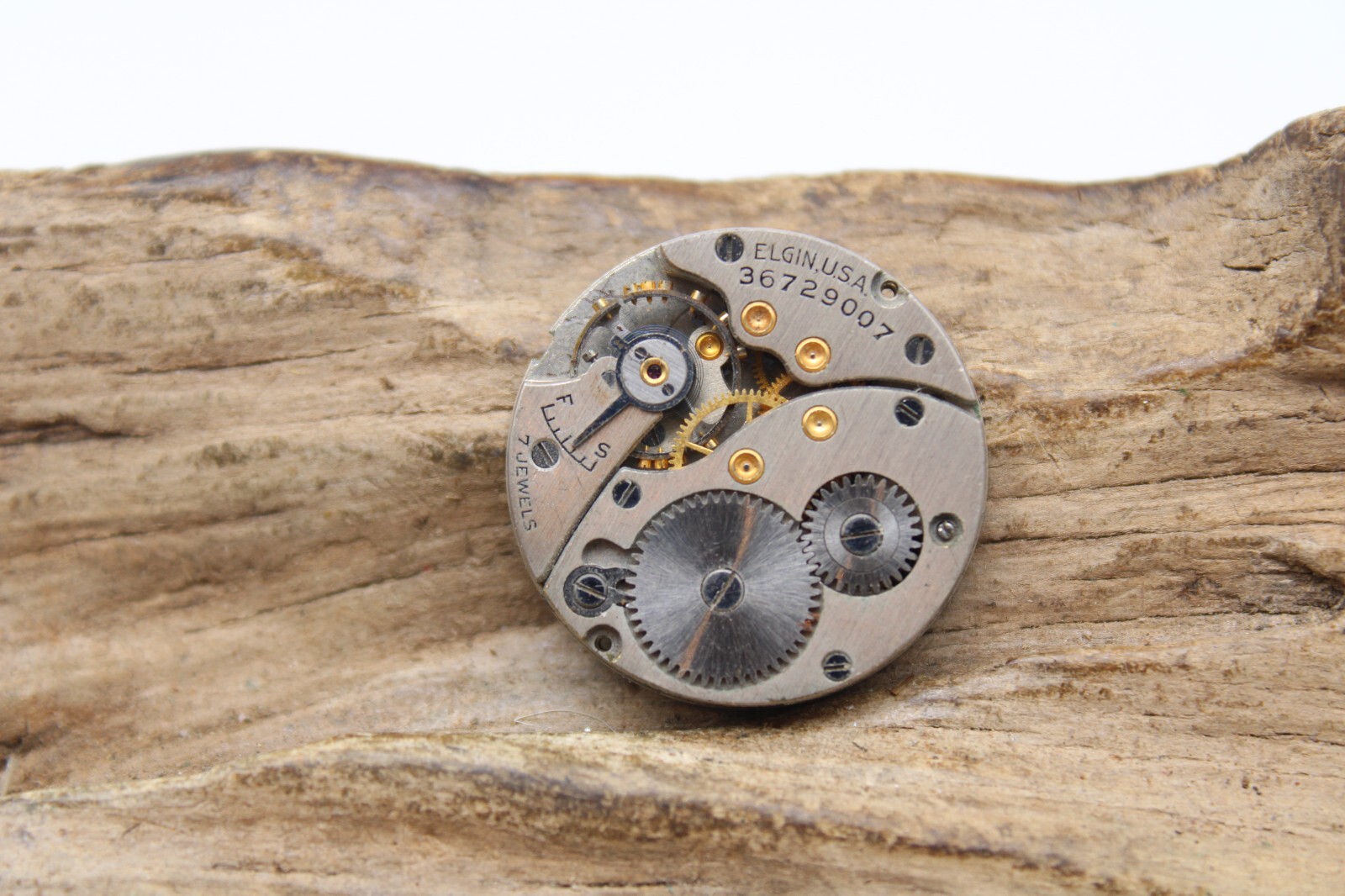 1937 ELGIN 36729007 WATCH MOVEMENT GRADE 526 8/0s 7j (PH2)
