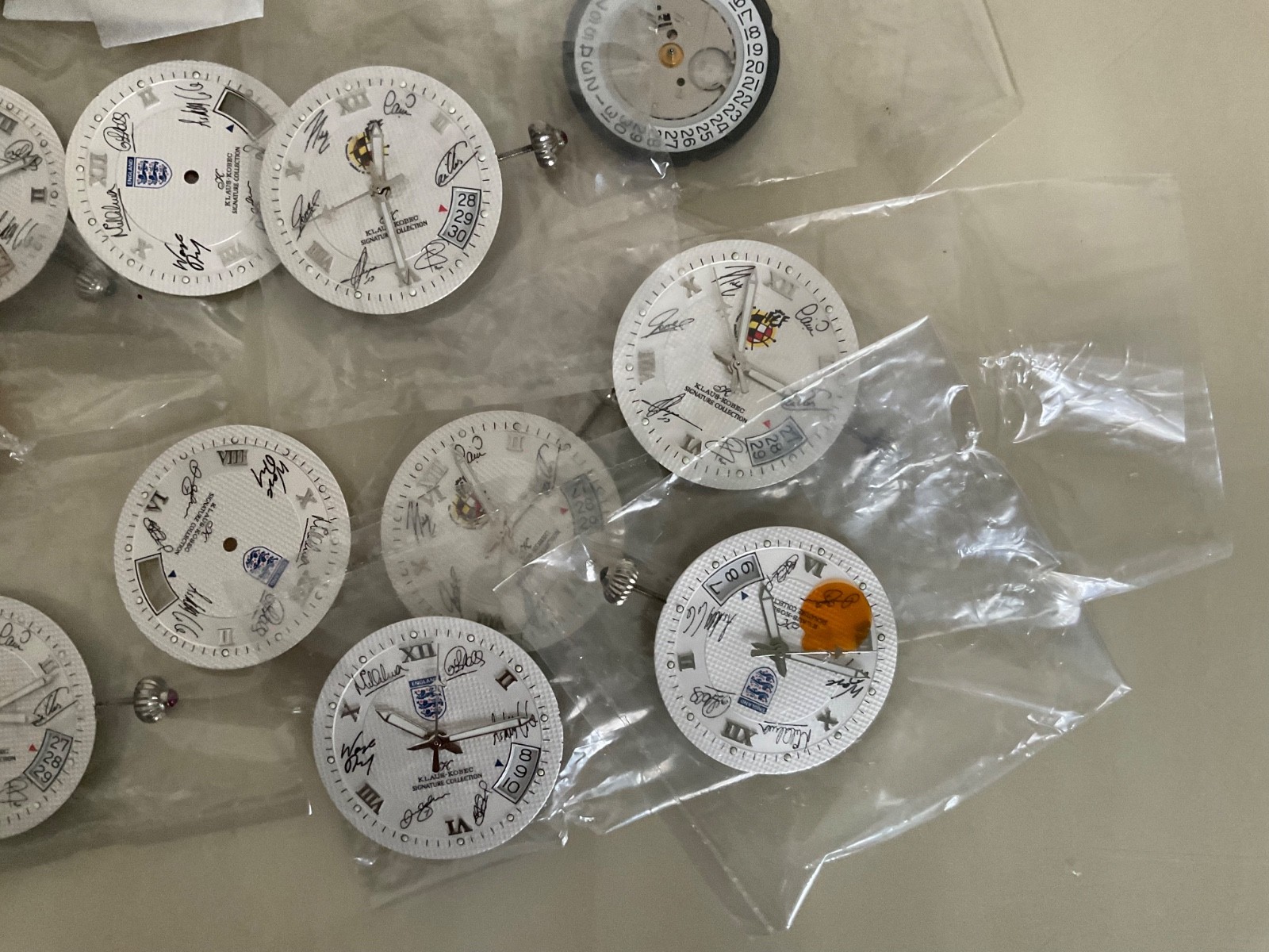 RONDA QUARTZ MOVEMENT CALIBRE 515 WITH DIAL, HANDS , CROWNS