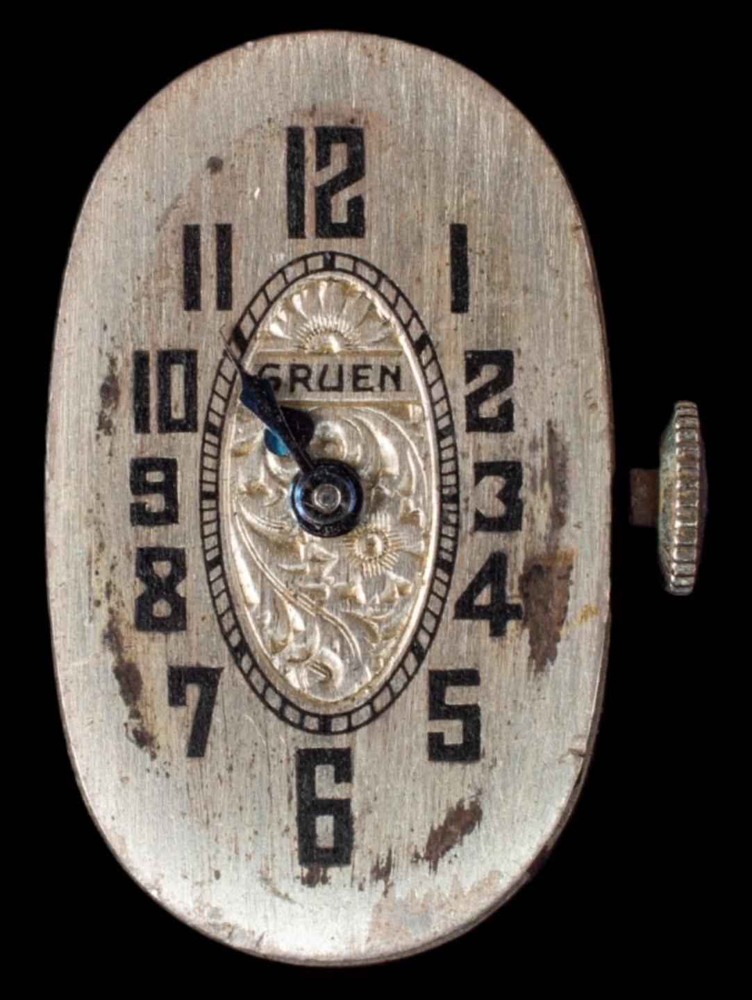 GRUEN 15 Jewels Movement Art Deco Floral Dial Silver with Black Numbers
