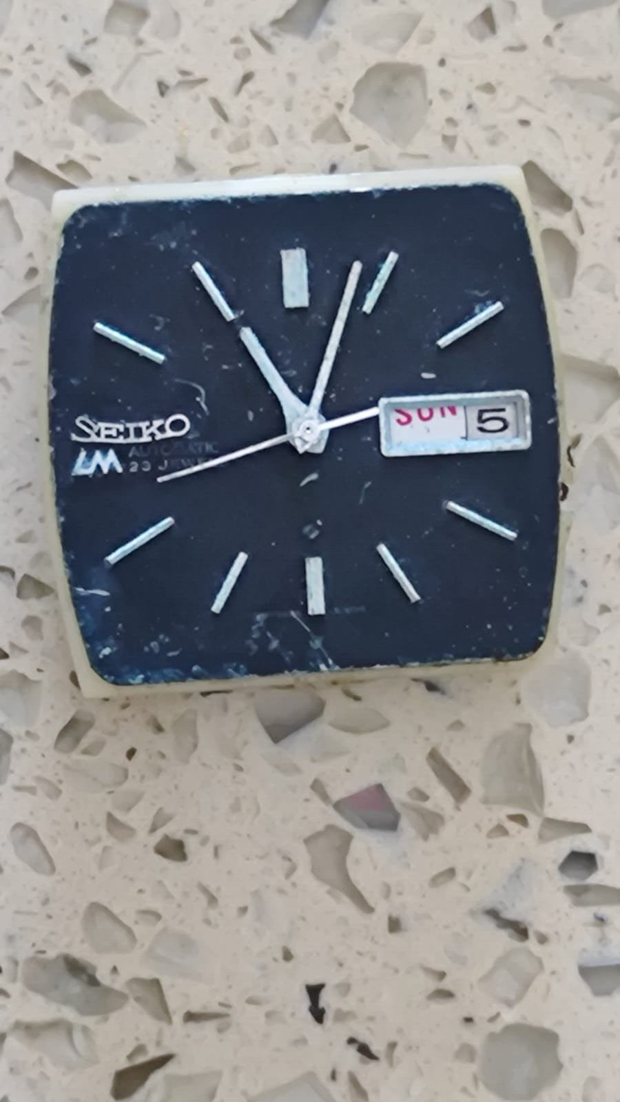 SEIKO 5606 LM Movement with dial &hands Not Working Good Balance Used