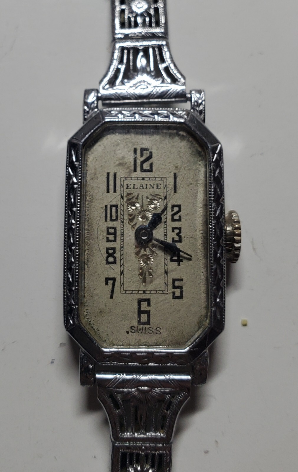 Elaine watch co Swiss 6 jewels in 14K 1/30 gold Shell case – running #1828