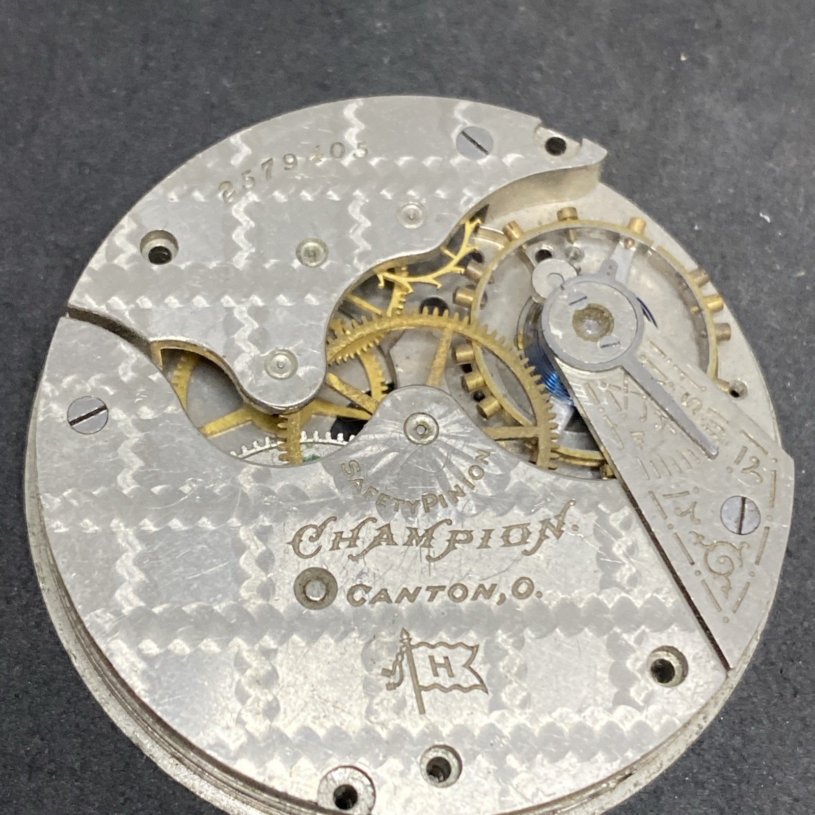 Hampden Pocket Watch Movement Champion H In Flag Size 16s 7j Hunter 3 Part F7690