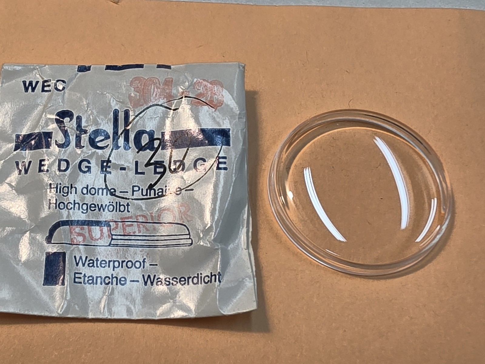 Vintage NOS Stella Wedge-Ledge WEC 304-28 High Dome Wristwatch Crystal